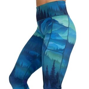 Constantly Varied Gear Aurora Borealis leggings, full length, size S